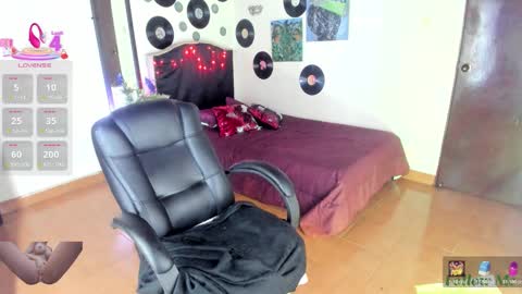 Snapshot of vampirella_crazy chatting on 03/11/26, 03:23 Valeria online show from 03/11/26, 03:23