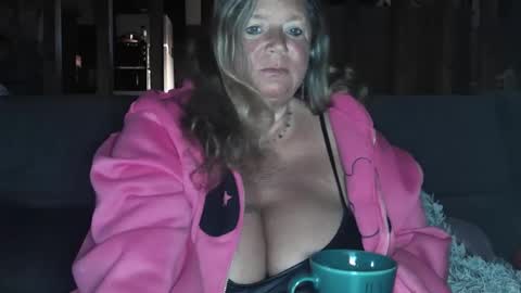 vampwoman online show from 01/06/25, 08:14