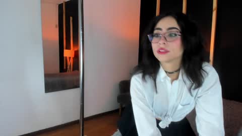 Snapshot of vampy_dolll chatting on 12/22/24, 04:06 vampy_dolll online show from 12/22/24, 04:06