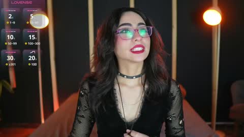 Snapshot of vampy_dolll chatting on 01/30/25, 11:02 vampy_dolll online show from 01/30/25, 11:02