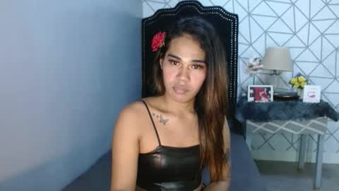 Snapshot of vampy_ebony_laxine chatting on 12/17/25, 10:10 vampy_ebony_laxine online show from 12/17/25, 10:10