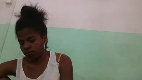 Snapshot of vanafiry chatting on 01/14/25, 05:40 vanafiry online show from 01/14/25, 05:40