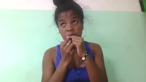 Snapshot of vanafiry chatting on 02/27/25, 06:31 vanafiry online show from 02/27/25, 06:31