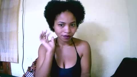 vanah344375 online show from 10/02/25, 08:43