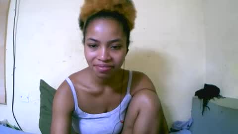 vanah344375 online show from 10/11/25, 06:17