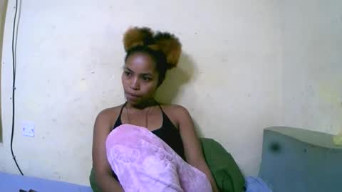 vanah344375 online show from 10/14/25, 06:36