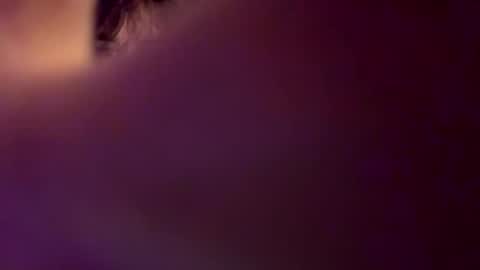 Snapshot of vanandjuani chatting on 11/02/25, 06:54 vanessa online show from 11/02/25, 06:54