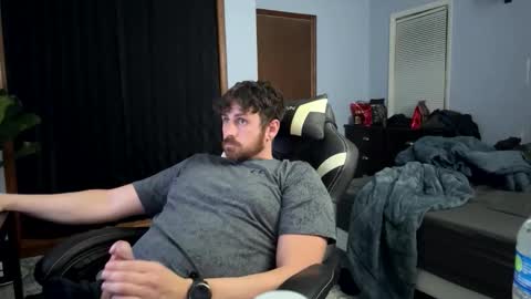 Snapshot of vandal2021 chatting on 11/08/25, 04:34 Vandal2021 online show from 11/08/25, 04:34