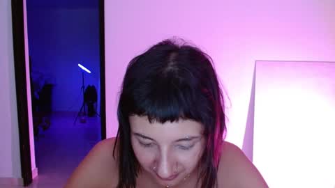 Snapshot of vandalovee chatting on 01/14/25, 08:31 Babi Alu online show from 01/14/25, 08:31