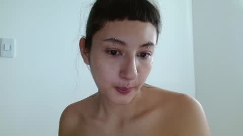 Snapshot of vandalovee chatting on 01/15/25, 08:26 Babi Alu online show from 01/15/25, 08:26