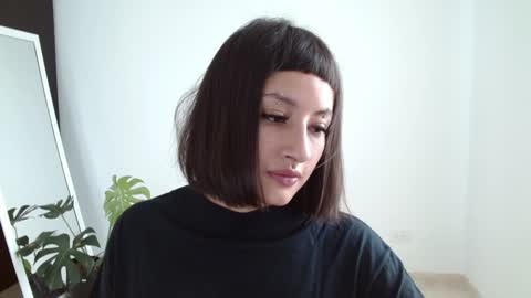 Snapshot of vandalovee chatting on 01/24/25, 06:04 Babi Alu online show from 01/24/25, 06:04