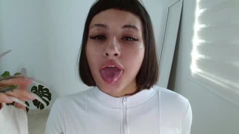 Snapshot of vandalovee chatting on 01/31/25, 09:05 Babi Alu online show from 01/31/25, 09:05