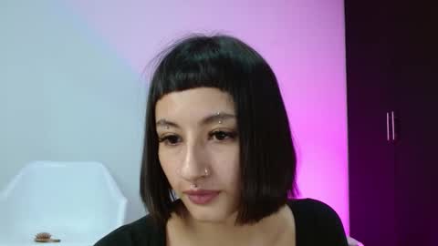 Snapshot of vandalovee chatting on 02/11/25, 05:47 Babi Alu online show from 02/11/25, 05:47