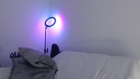 Snapshot of vandalovee chatting on 02/24/25, 06:27 Babi Alu online show from 02/24/25, 06:27