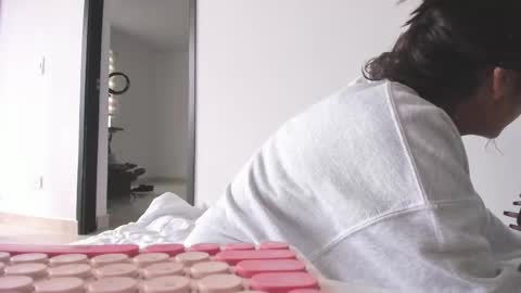 Snapshot of vandalovee chatting on 03/06/25, 07:10 Babi Alu online show from 03/06/25, 07:10