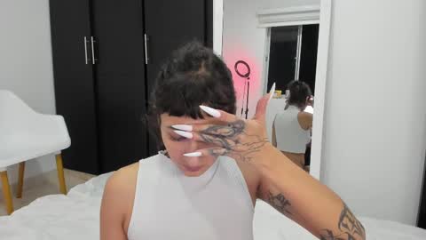 Snapshot of vandalovee chatting on 03/10/25, 11:49 Babi Alu online show from 03/10/25, 11:49