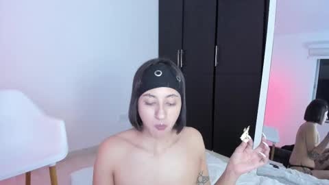 Snapshot of vandalovee chatting on 03/11/25, 08:20 Babi Alu online show from 03/11/25, 08:20