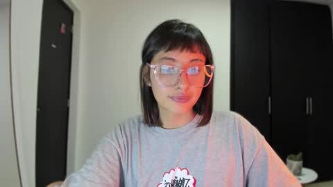 Snapshot of vandalovee chatting on 10/11/25, 08:13 Babi Alu online show from 10/11/25, 08:13