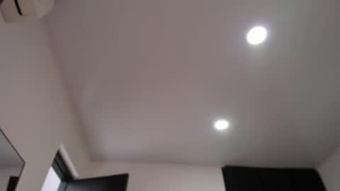 Snapshot of vandalovee chatting on 10/12/25, 12:15 Babi Alu online show from 10/12/25, 12:15