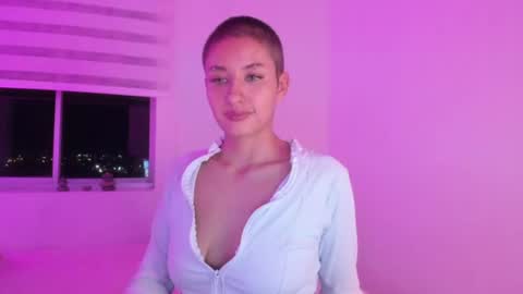 Snapshot of vandalovee chatting on 06/30/26, 03:51 Babi Alu online show from 06/30/26, 03:51