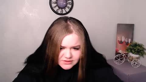 Snapshot of vandaray_ chatting on 03/07/25, 10:56 Vanda online show from 03/07/25, 10:56