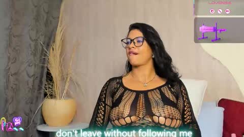 Snapshot of vane_lips chatting on 03/21/26, 03:11 V A N E online show from 03/21/26, 03:11