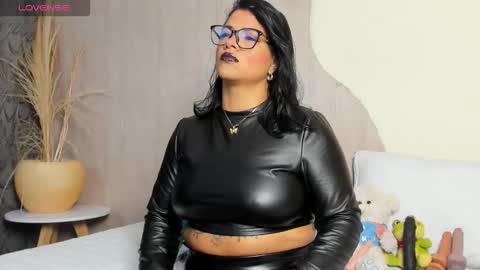 Snapshot of vane_lips chatting on 03/22/26, 02:59 V A N E online show from 03/22/26, 02:59