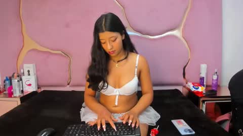 Vane online show from 02/18/25, 04:37