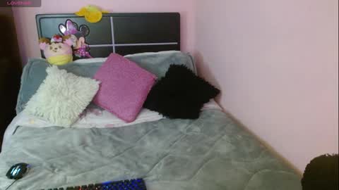 Snapshot of vanellope_vonrol chatting on 03/01/25, 01:32 Vanessa online show from 03/01/25, 01:32
