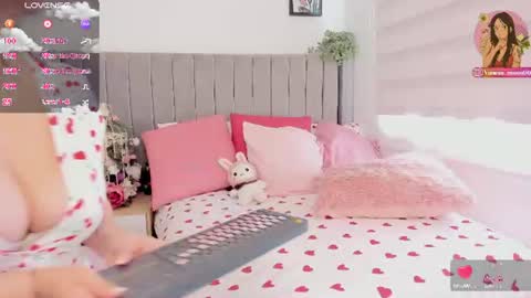 Snapshot of vanesa_moon_ chatting on 07/05/26, 09:11 vanesa_moon_ online show from 07/05/26, 09:11
