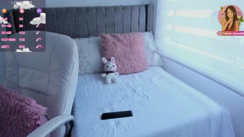 Snapshot of vanesa_moon_ chatting on 07/16/26, 10:49 vanesa_moon_ online show from 07/16/26, 10:49