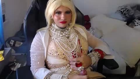 Snapshot of vanesacrossri chatting on 10/16/25, 07:42 vanesacrossri online show from 10/16/25, 07:42