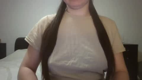 Snapshot of vanesajewel chatting on 03/03/25, 07:39 VanesaJewel online show from 03/03/25, 07:39