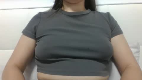 Snapshot of vanesajewel chatting on 10/29/25, 10:55 VanesaJewel online show from 10/29/25, 10:55