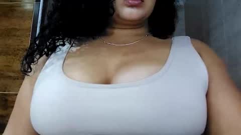 Snapshot of vanesam chatting on 03/22/26, 08:01 vanessa and samantha online show from 03/22/26, 08:01