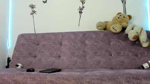 Vanessa online show from 02/21/25, 10:39