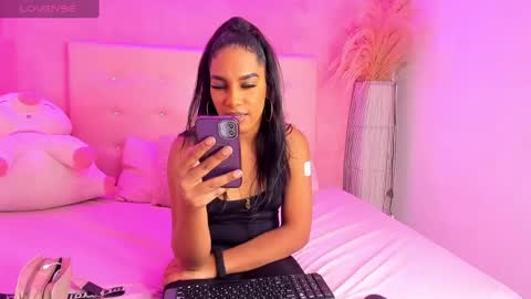 Snapshot of vaness_dior chatting on 01/14/25, 02:53 vaness_dior online show from 01/14/25, 02:53