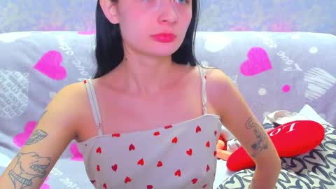 RUSSIAN BARBIE BABE online show from 11/17/25, 01:11