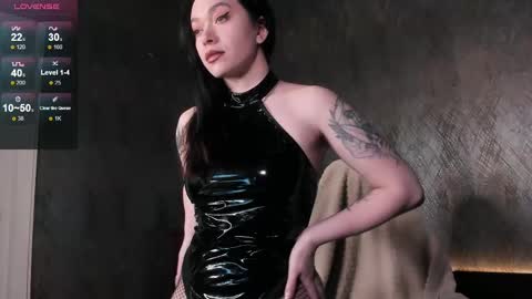 Snapshot of vanessa_ives chatting on 12/14/24, 06:13 Vanessa online show from 12/14/24, 06:13