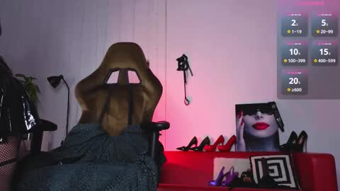 Snapshot of vanessa_ives chatting on 03/22/26, 08:34 Vanessa online show from 03/22/26, 08:34