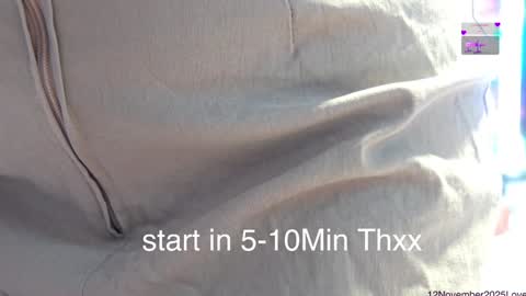  Vanessa  online show from 11/12/25, 03:34