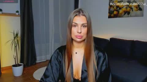 vanessa_moonn online show from 11/10/25, 10:36