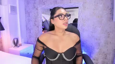 Snapshot of vanessa_rain_ chatting on 05/21/26, 07:32 Vanessa online show from 05/21/26, 07:32