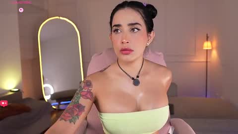 Snapshot of vanessa_sexxy chatting on 10/07/25, 01:36 vanessa sexxy online show from 10/07/25, 01:36