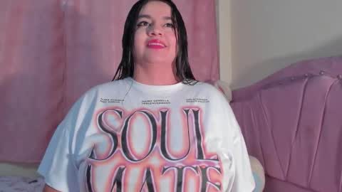 Snapshot of vanessa_sexyhot_ chatting on 03/27/26, 11:32 vanessa online show from 03/27/26, 11:32