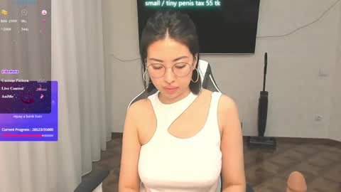 Snapshot of vanessa_sxy chatting on 04/25/26, 04:59 Vanessa online show from 04/25/26, 04:59
