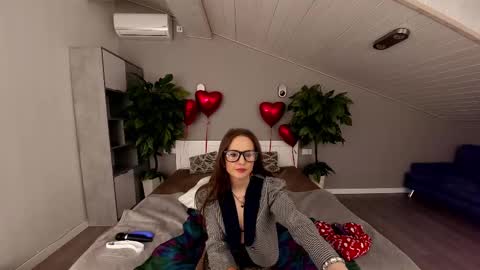 vanessabeautyy online show from 02/19/25, 02:12