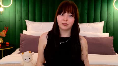 Vanessa online show from 10/15/25, 05:35