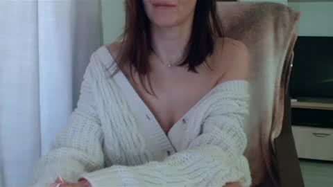 Snapshot of vanessalarahot chatting on 03/06/25, 03:13 Vanessa online show from 03/06/25, 03:13