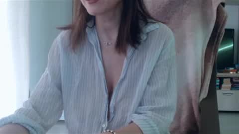 Snapshot of vanessalarahot chatting on 03/11/25, 12:17 Vanessa online show from 03/11/25, 12:17